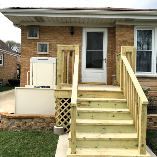 Stratos residential vertical platform lift